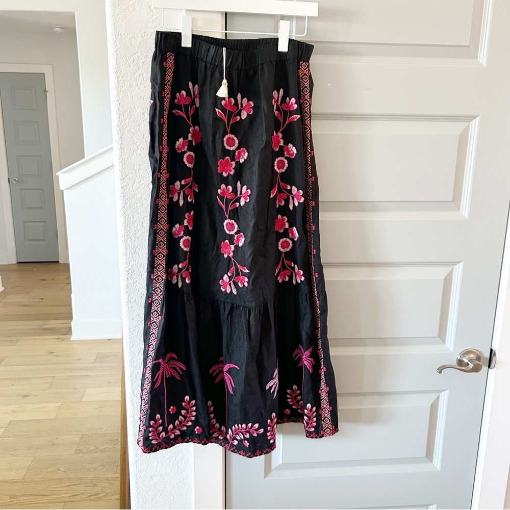New Johnny Was Tiered Linen Maxi Skirt Palm Tree Floral Embroidered - Picture 3 of 6